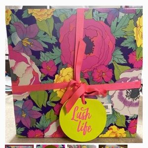 Lush Life 16 piece gift set